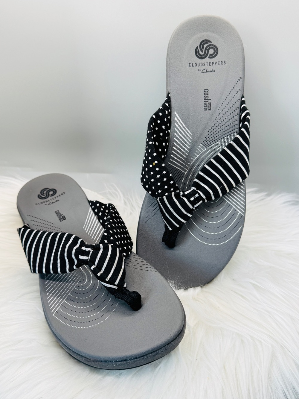 Clarks Arla Glison CloudSteppers Women’s Sandals Black White size 8 polka dot - Picture 3 of 9